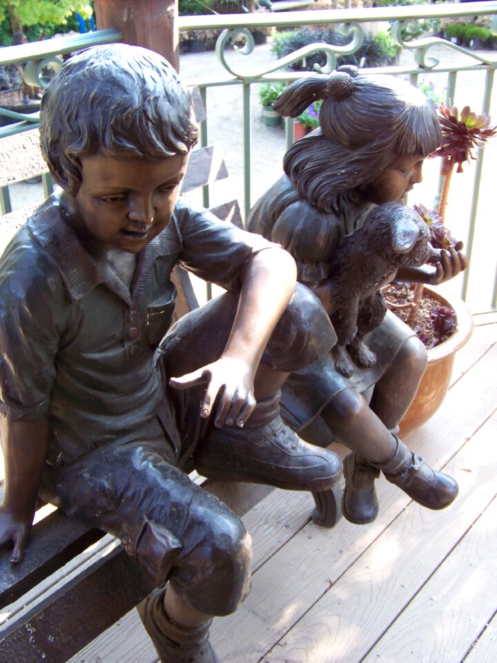 Metal figurine garden