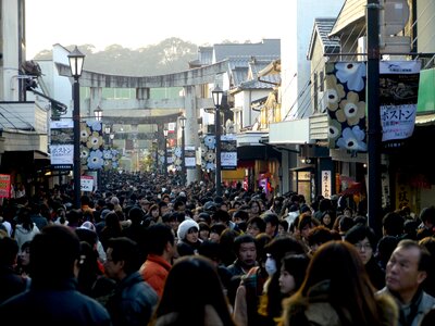 Dazaifu store openings crowd