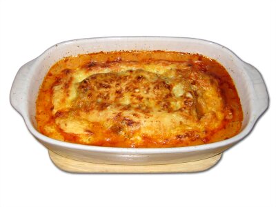 Ceramic mould scalloped food