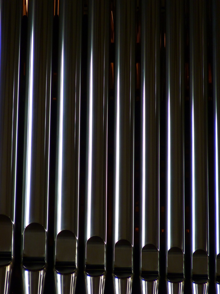 Music whistle church music