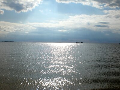 Backlighting sparkle water