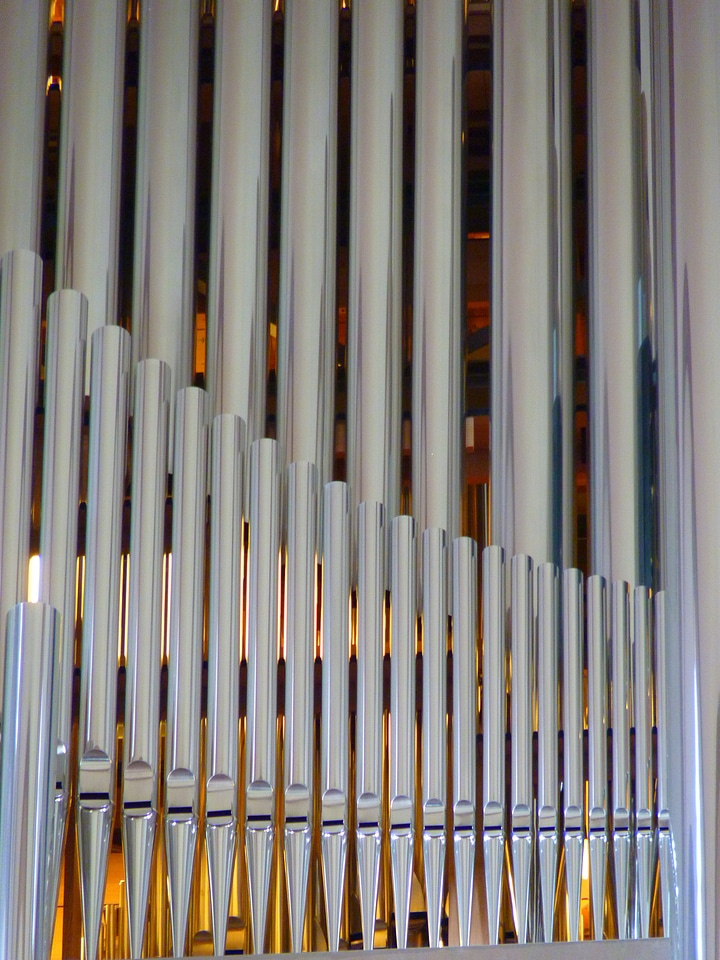 Music whistle church music