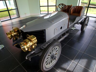 Vehicle motor vehicle machine