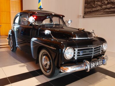 Automobile vehicle motor vehicle