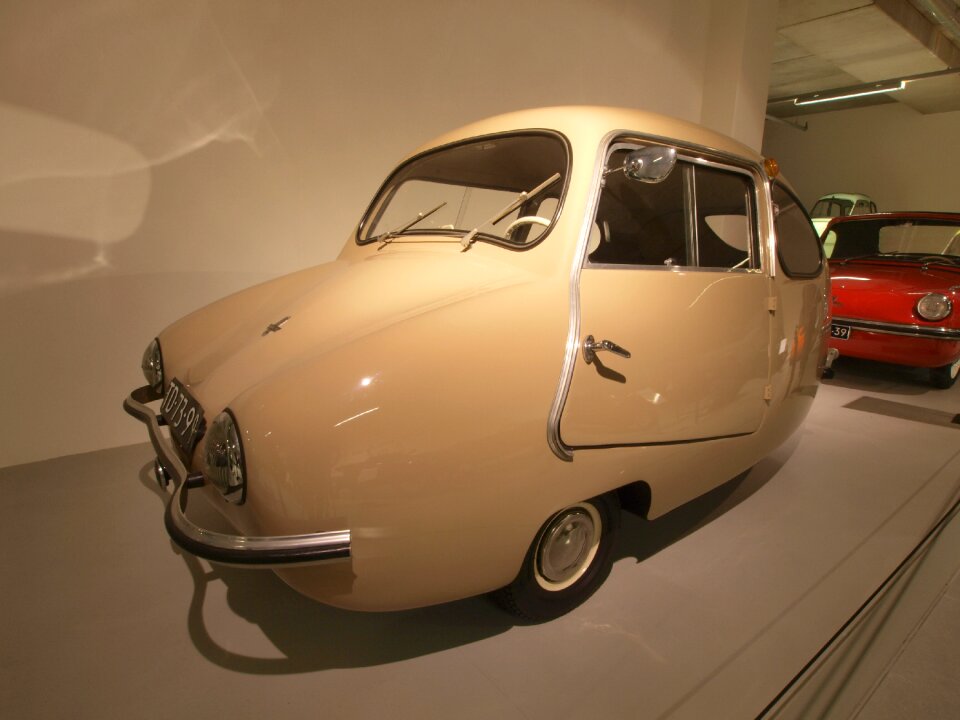 Vehicle motor vehicle machine