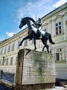 Hussar monument statue