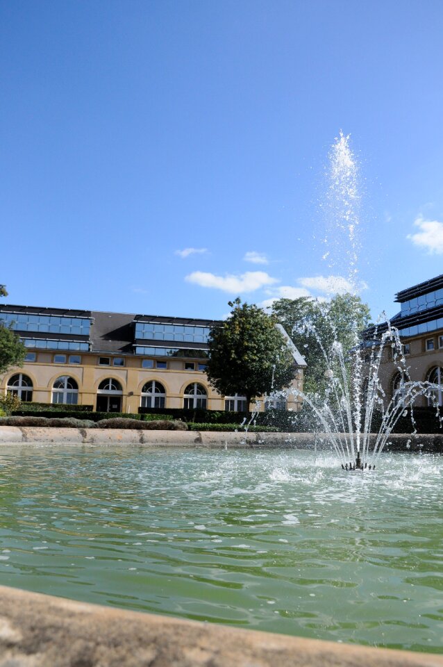 Fountain water basin