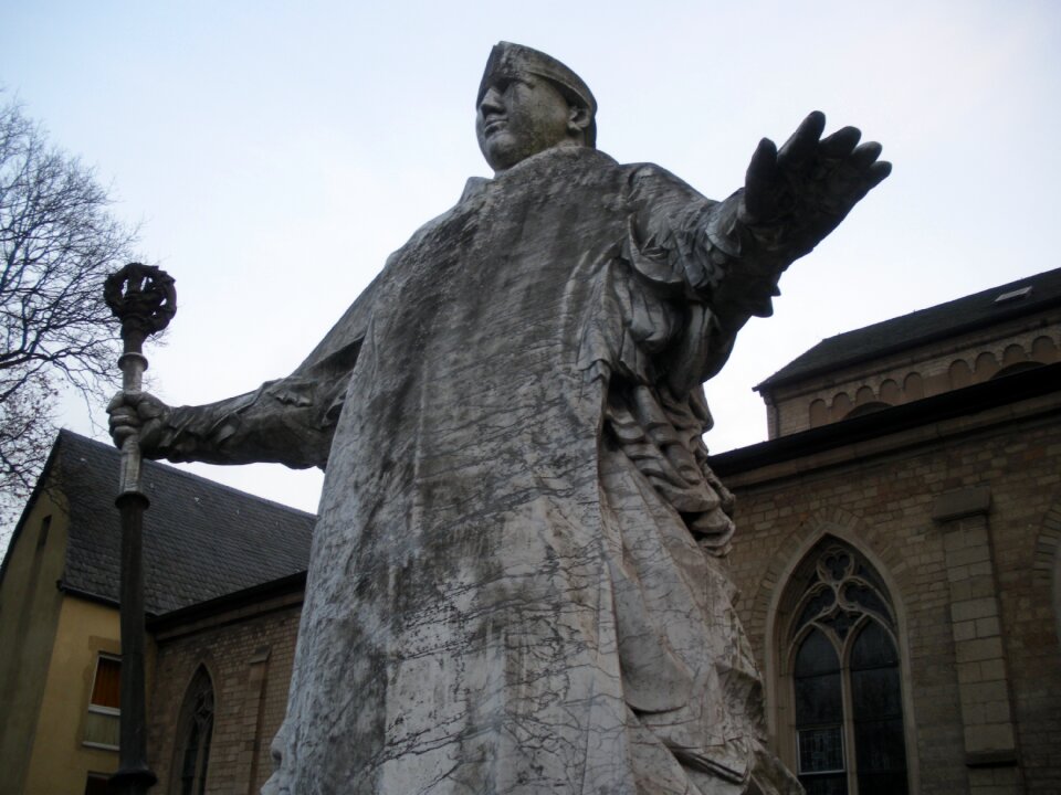 Holy statue cologne