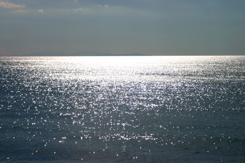 Water mirroring backlighting