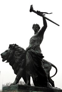 Bronze london leon