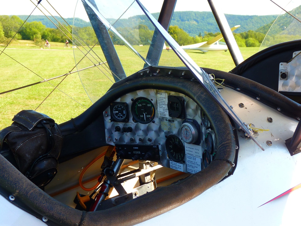 Cockpit control instruments