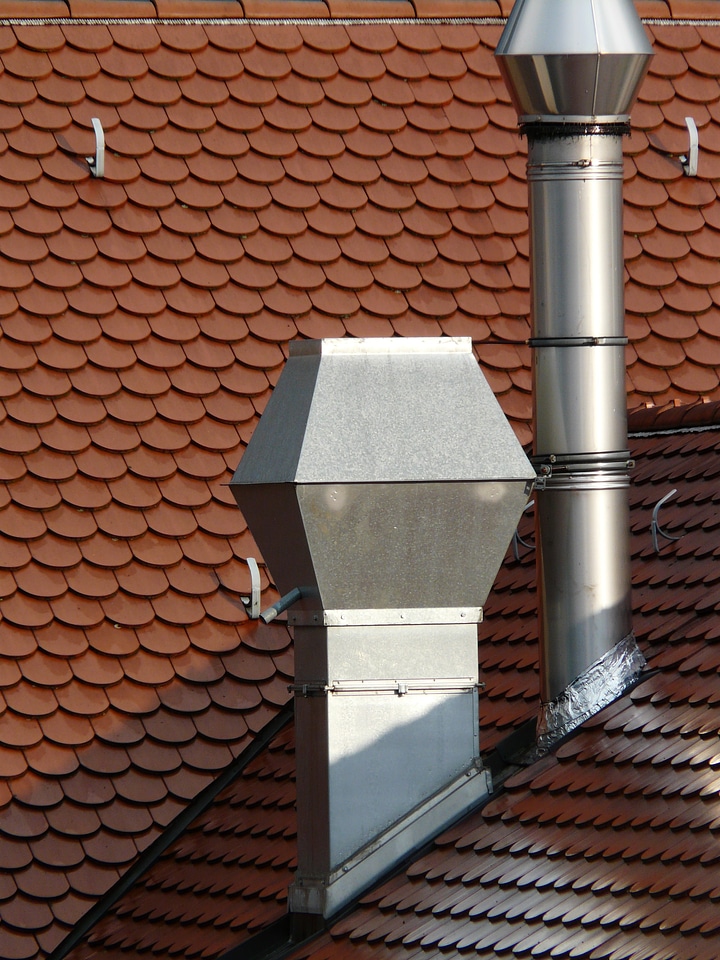 Roofing eat chimney photo