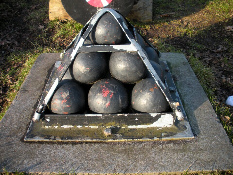 Iron pyramid iron cement
