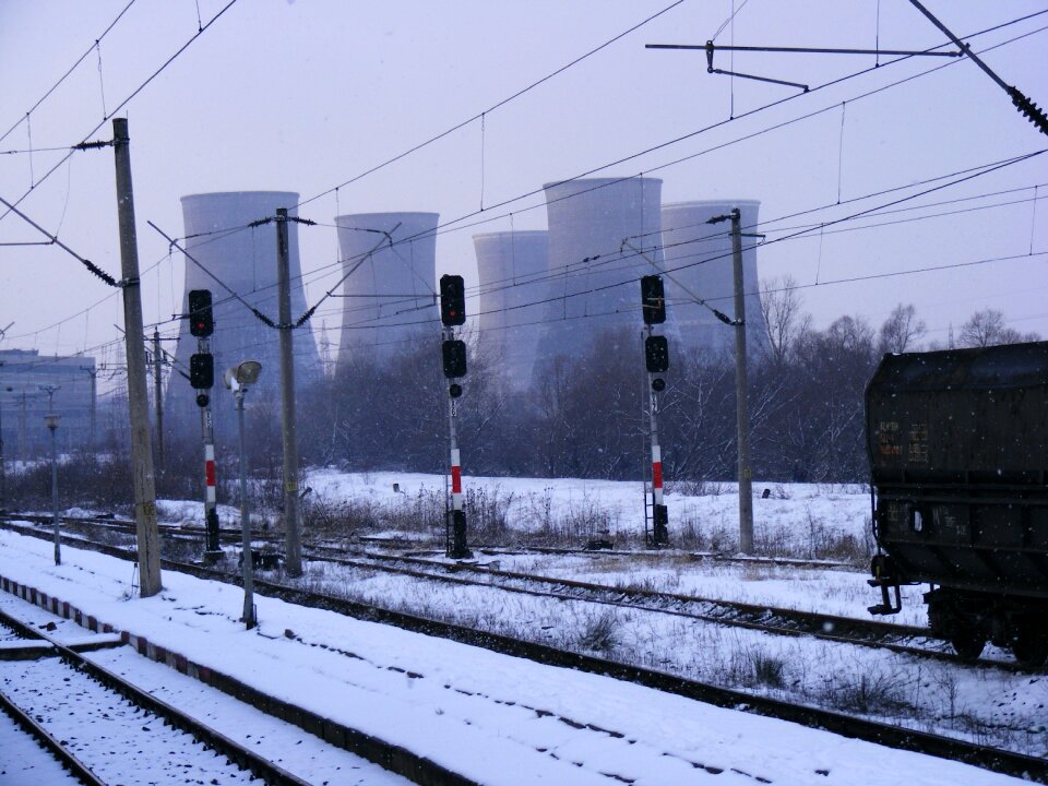 Tracks train transportation