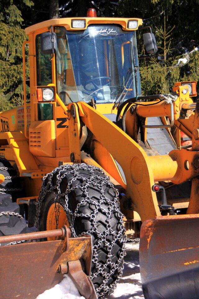 Snowplow loader snow