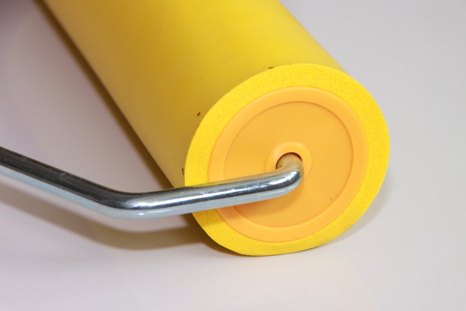 Seam wallpaper yellow