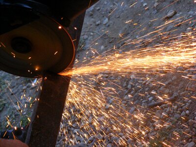 Grinder heat metal