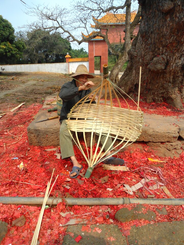 Basket-weaving making work