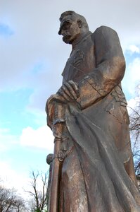 The statue the hero marshal