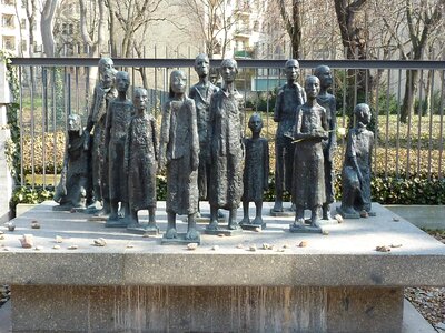 Statue city cold