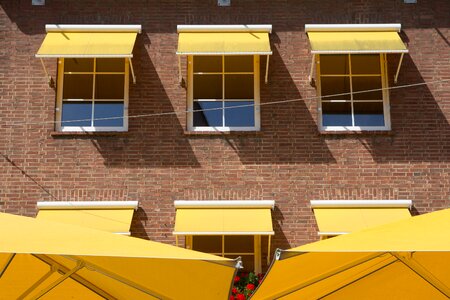 Balcony sun protection building
