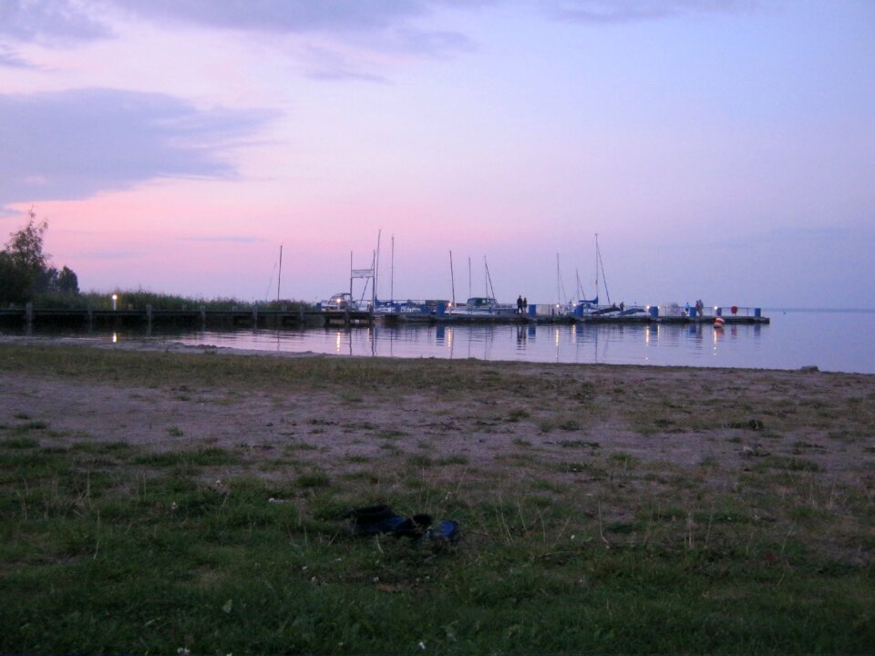 Paddle evening boats