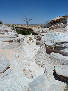 Dry bridge rocks