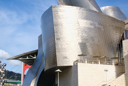 Guggenheim bilbao architecture