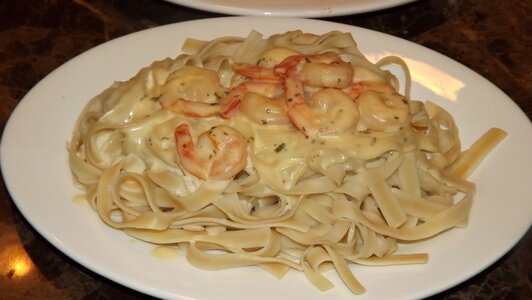 Food spaghetti shrimp alfredo