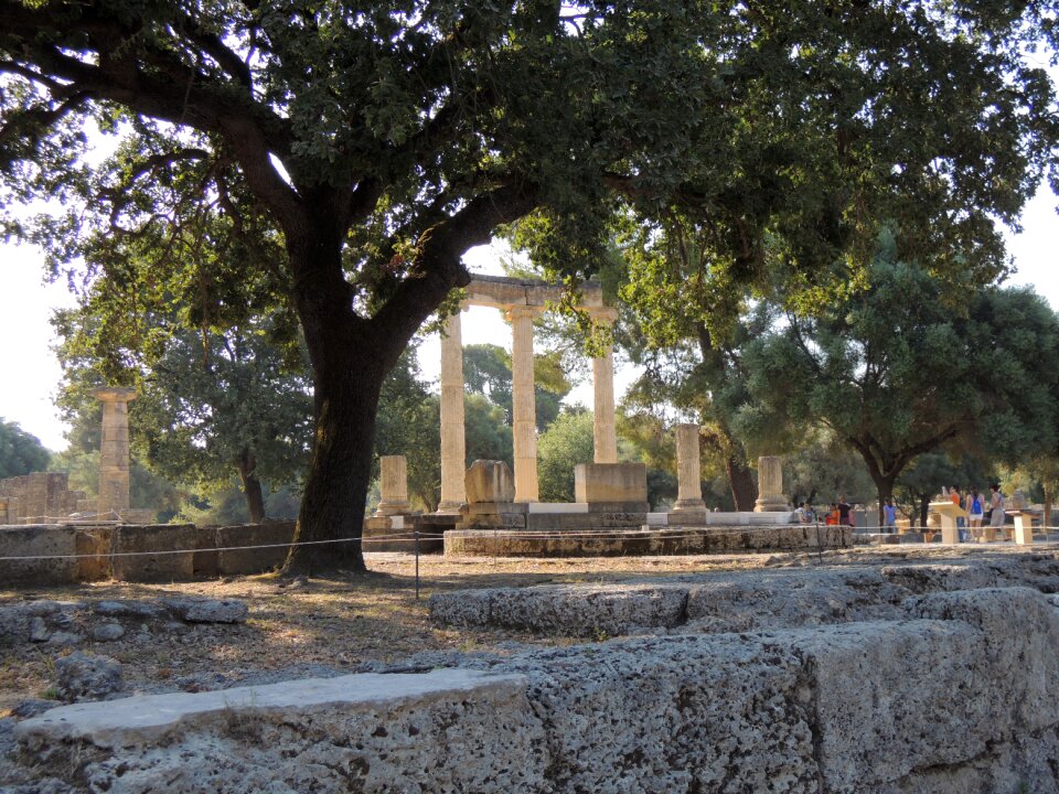 Olympic games tour monument