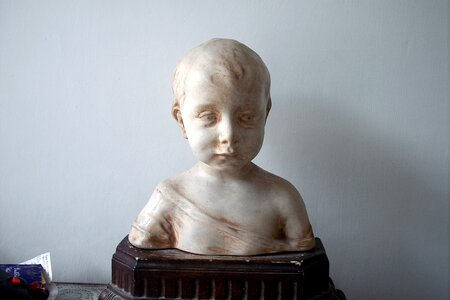 Chalk sculpture terracotta material