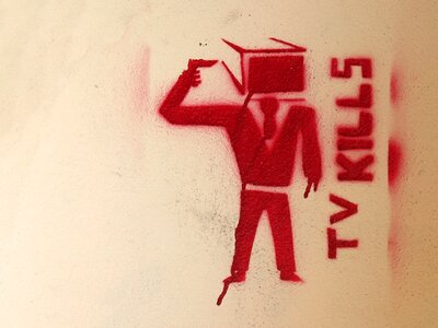 Men gun red