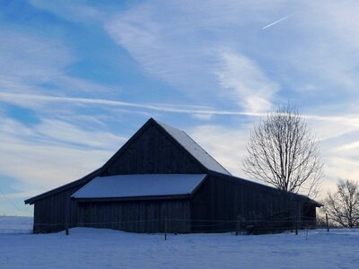 Hut barn winter