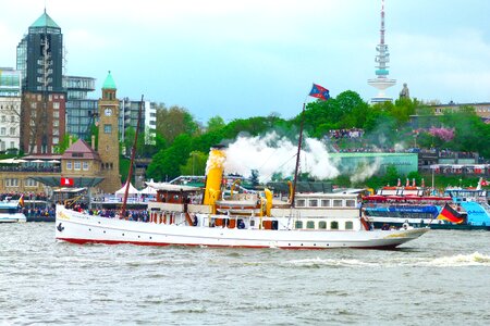 Elbe port hafengeburtstag