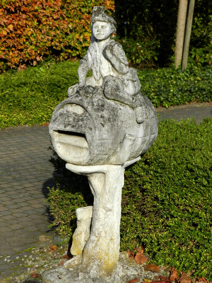 Mailbox home entry boy