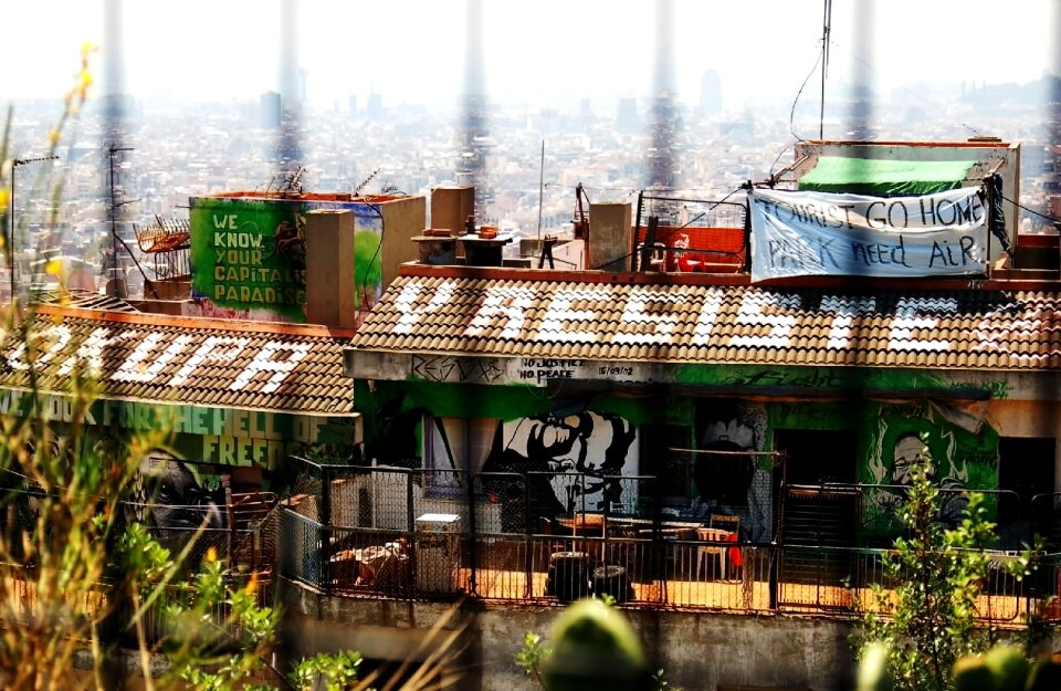 City crisis landscape