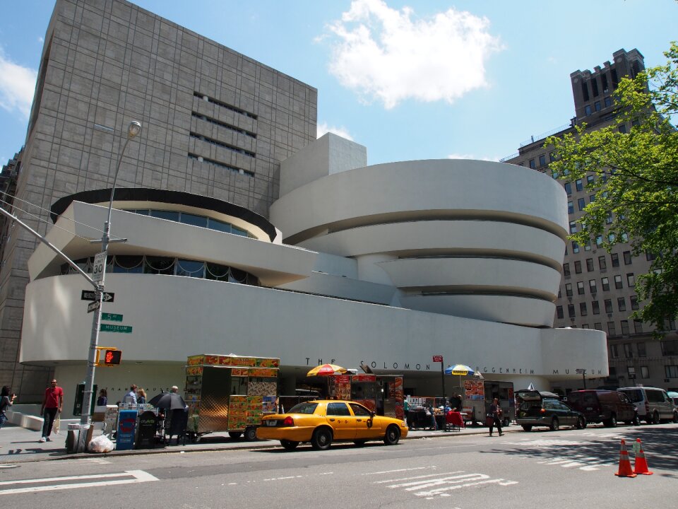 New york guggenheim museum frank lloyd wright