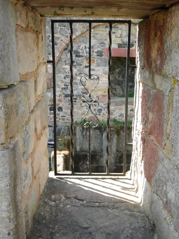Masonry light stone