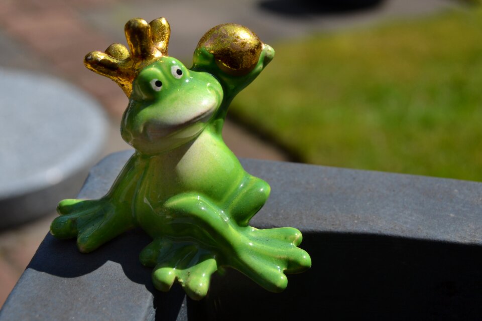 Frog prince maerechenfiguren green