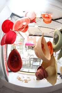 Fashion window hat