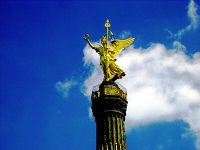 Berlin siegessäule sky
