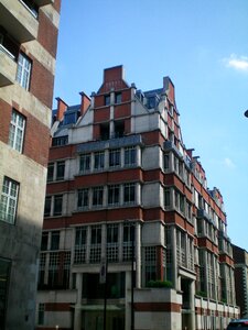 Red shah faisal building