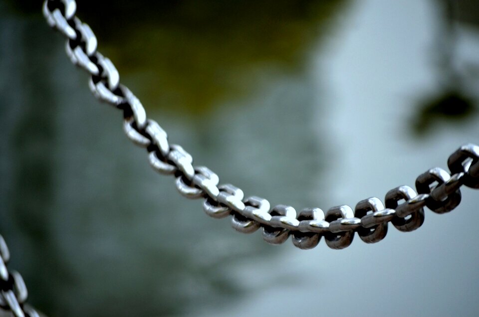Link chain link barrier