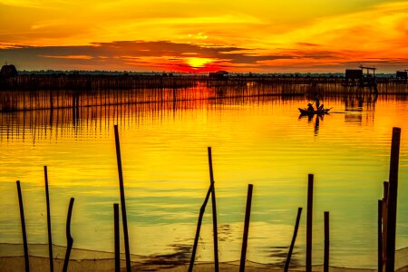 Vietnam lake sunrise photo