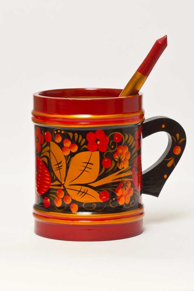 Khokhloma mug paintings