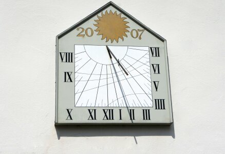 Cottage sun dial holiday photo
