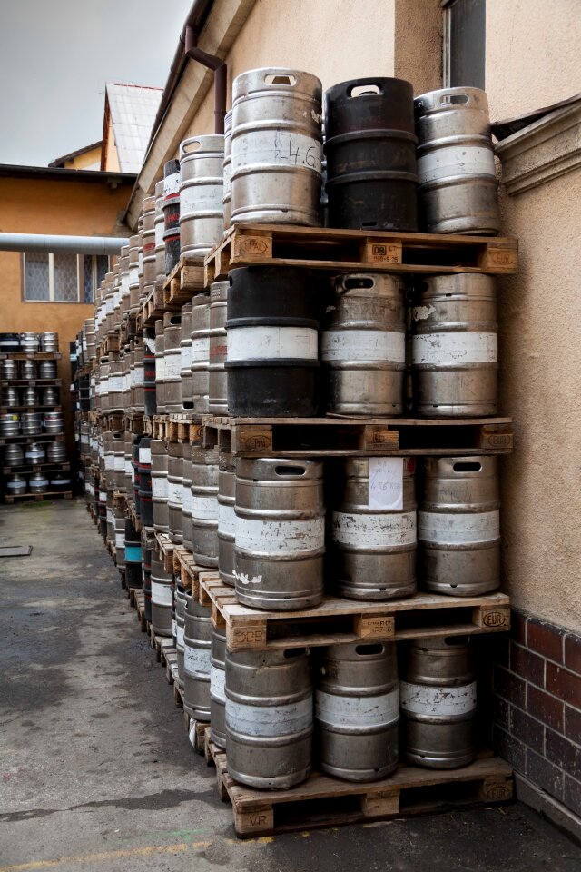 Alcohol container steel