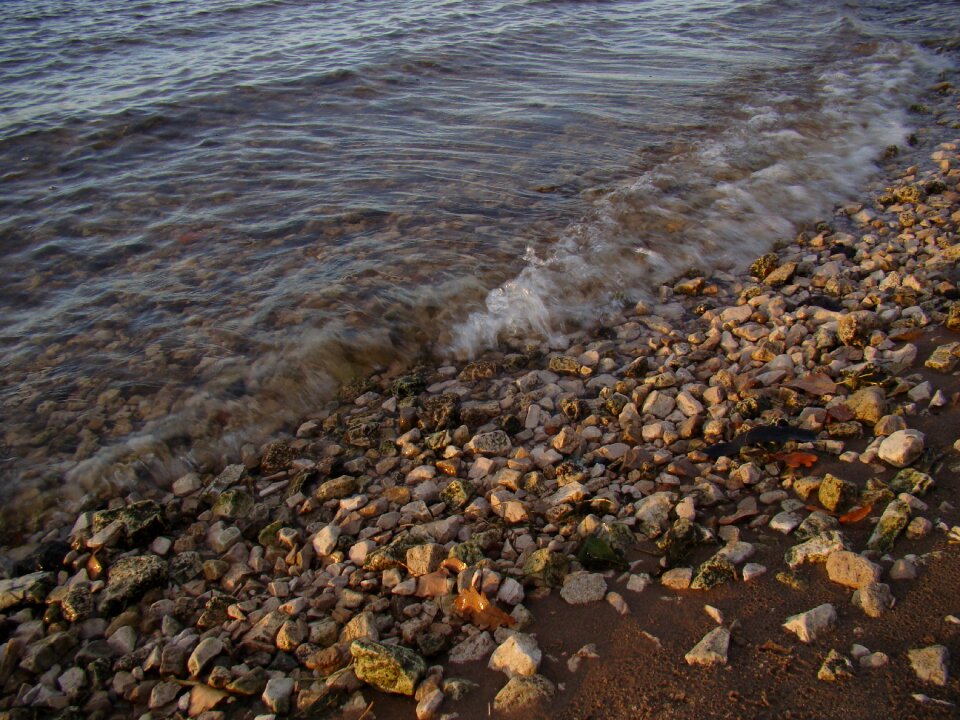 Wave leaves water