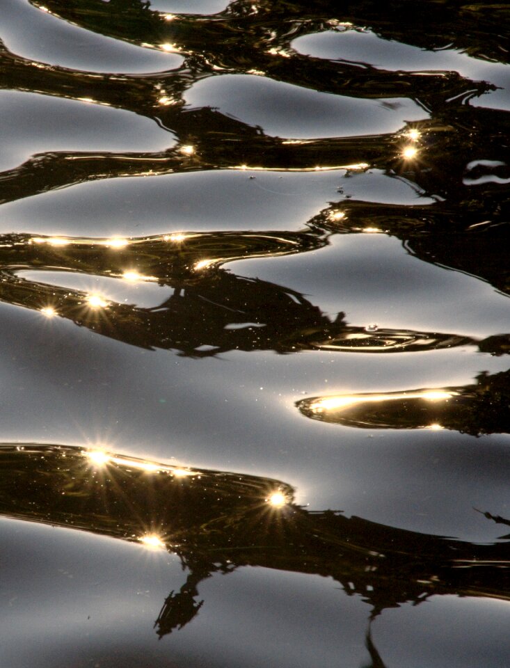 Lichtspiel reflections wave