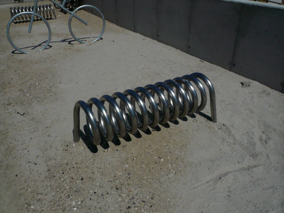 Stainless steel compact anchored